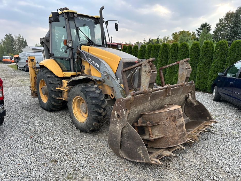 Koparko-Ładowarka VOLVO BL71  z 2006 roku  koparka 2 łyżki sztywna