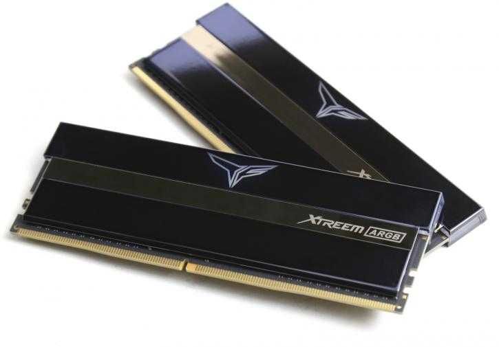 Memórias 16GB (2x8) T-Force Xtreem ARGB
