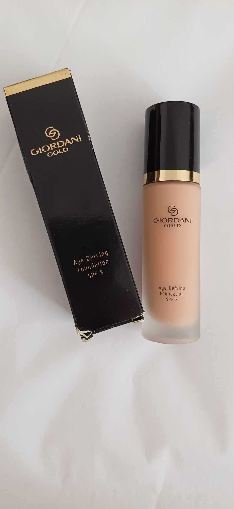 Podkład ujędrniający Giordani Gold Age Defying8spf Light Rose