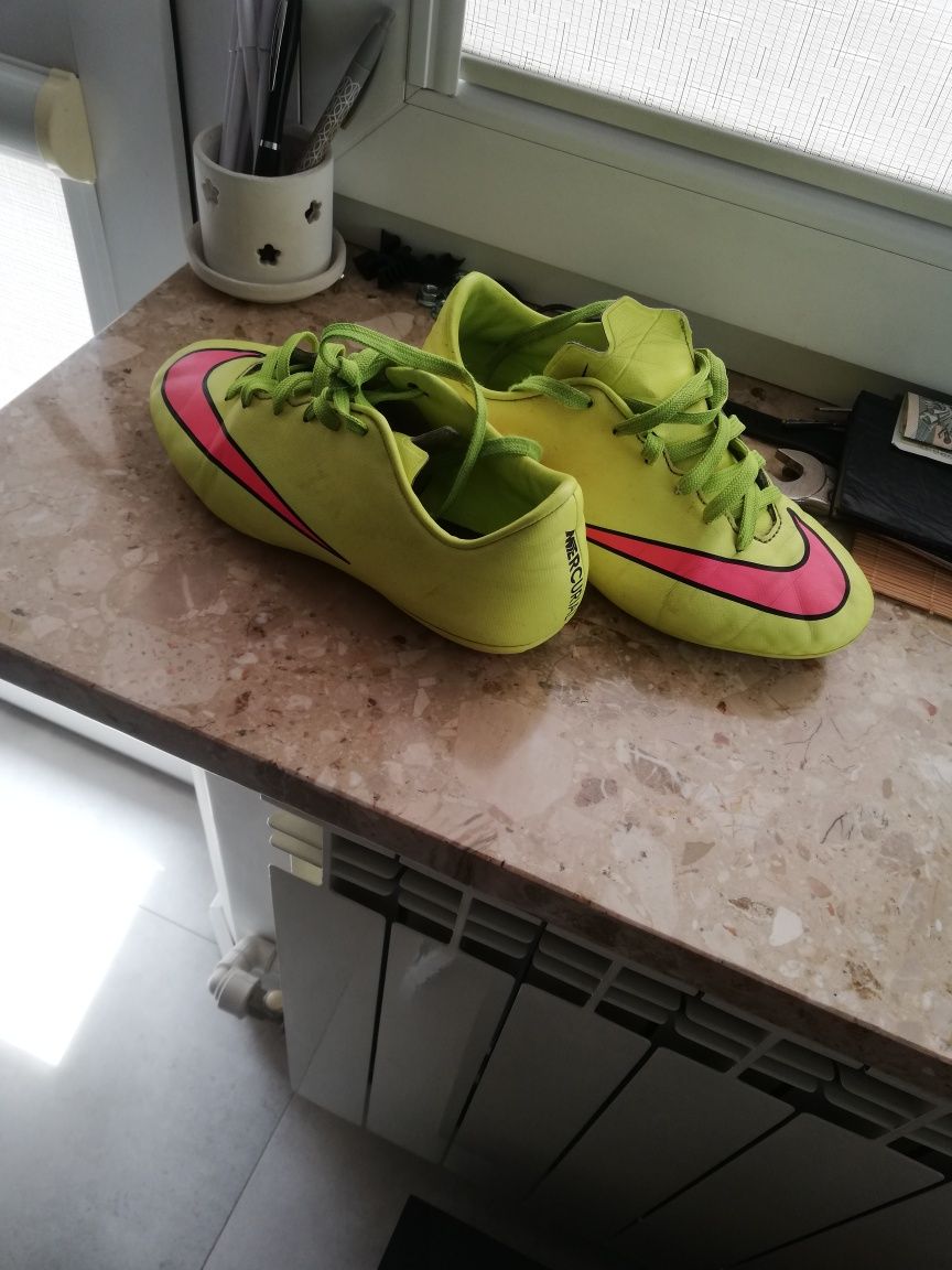 Korki dziecięce Nike Mercurial