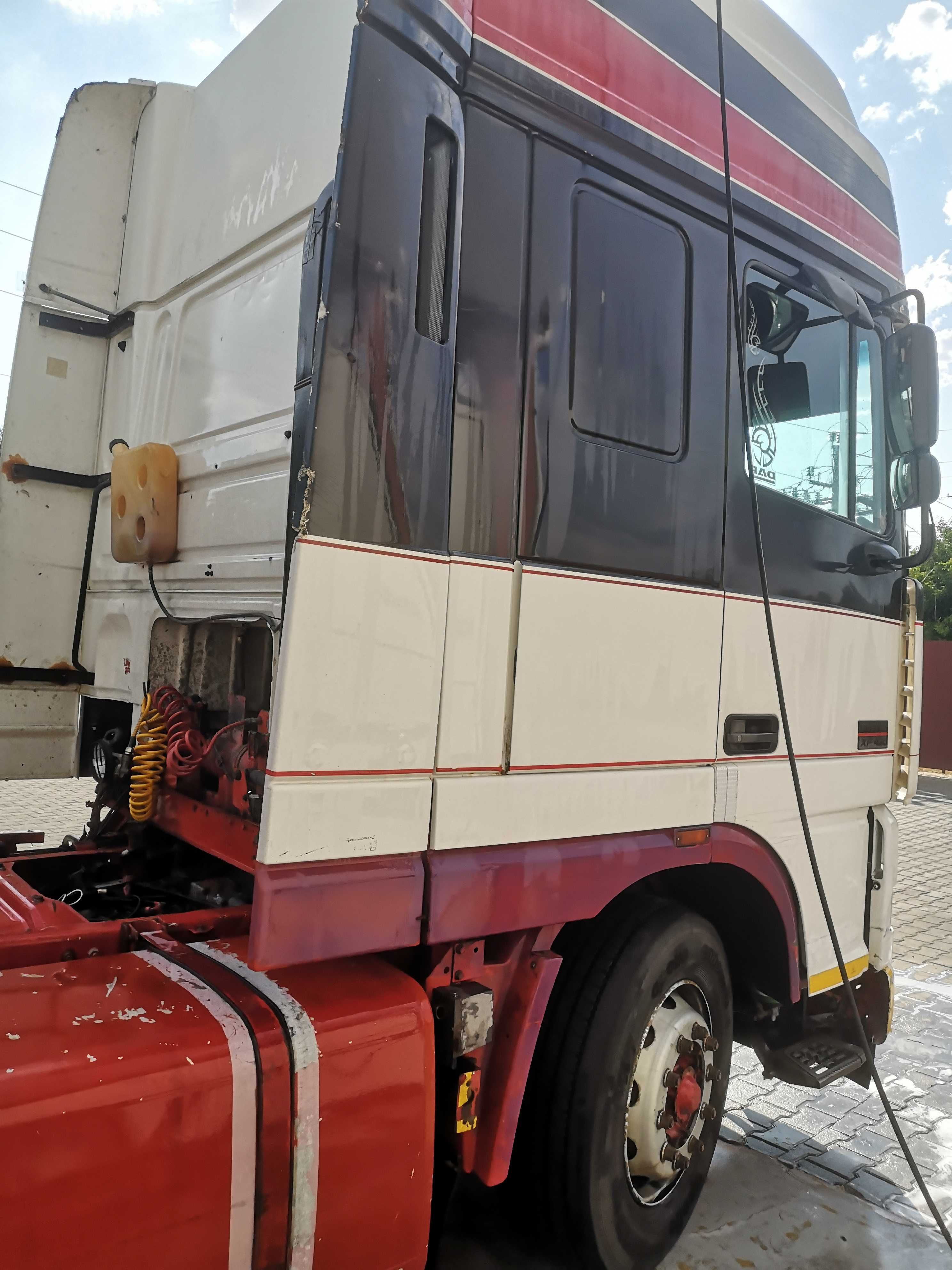 DAF XF 95 тягач 1998год