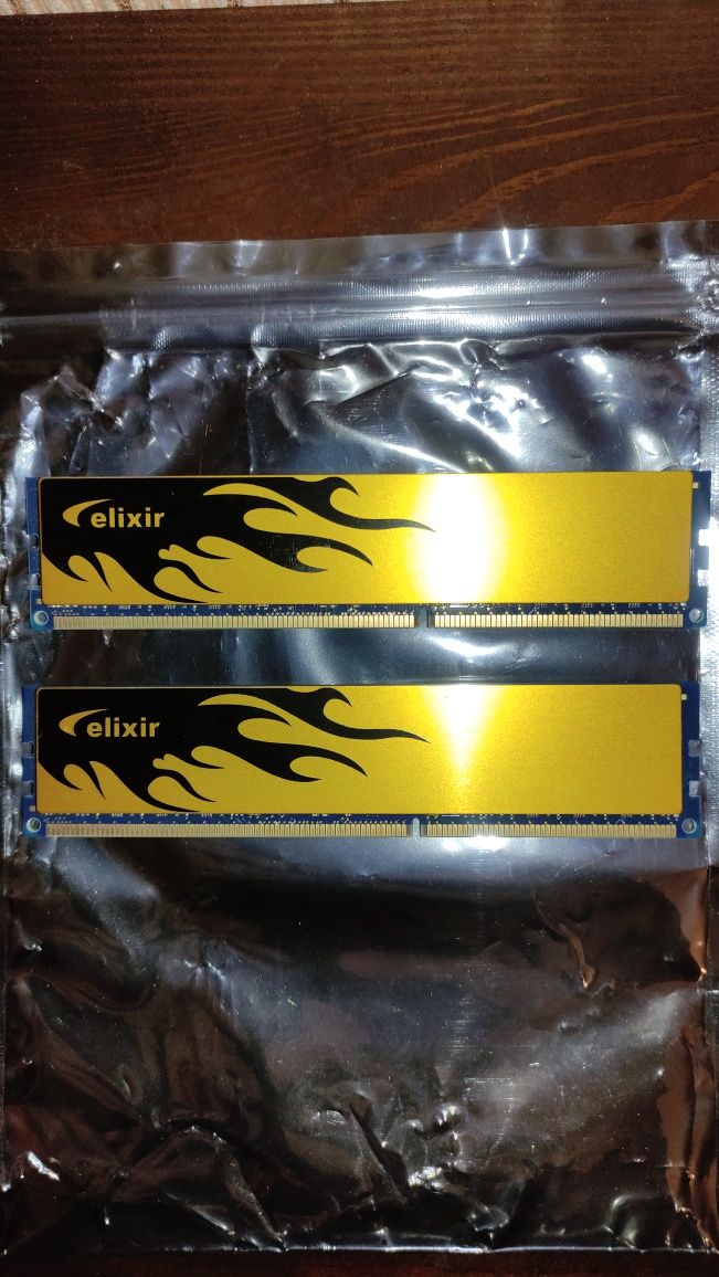 Оперативна пам'ять 8Gb DDR3 1866 Mhz