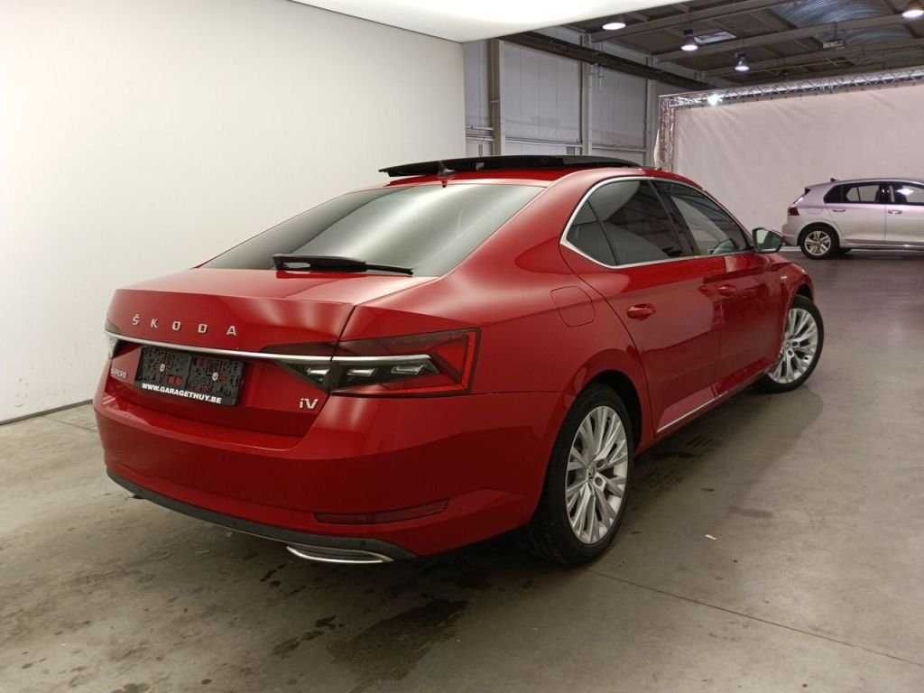Skoda Superb 2020 • Автомат • 1.4 TSI • Червона • Київ