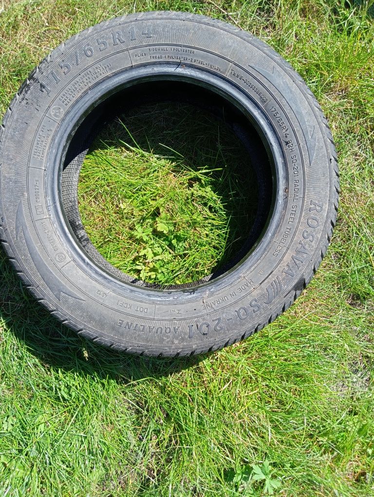 Продам шину 175/65R14