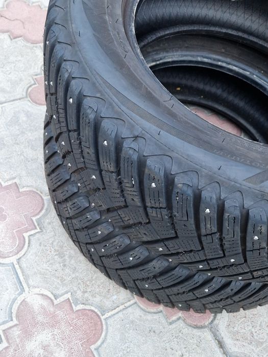 Шини зимові 225 65 R17 Goodyear ultragrip Ice arctic suv.4x4