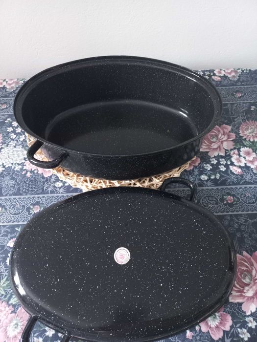 Brytfanka stalowa emaliowana