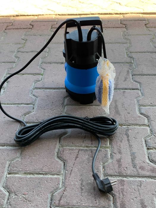 Pompa do brudnej wody oraz szamba.