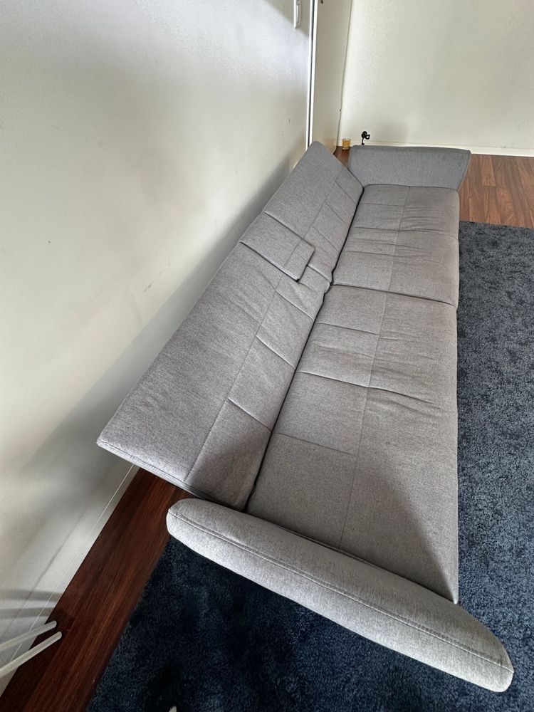 Sofá-Cama com Suportes para Copos Tecido Cinzento-Claro