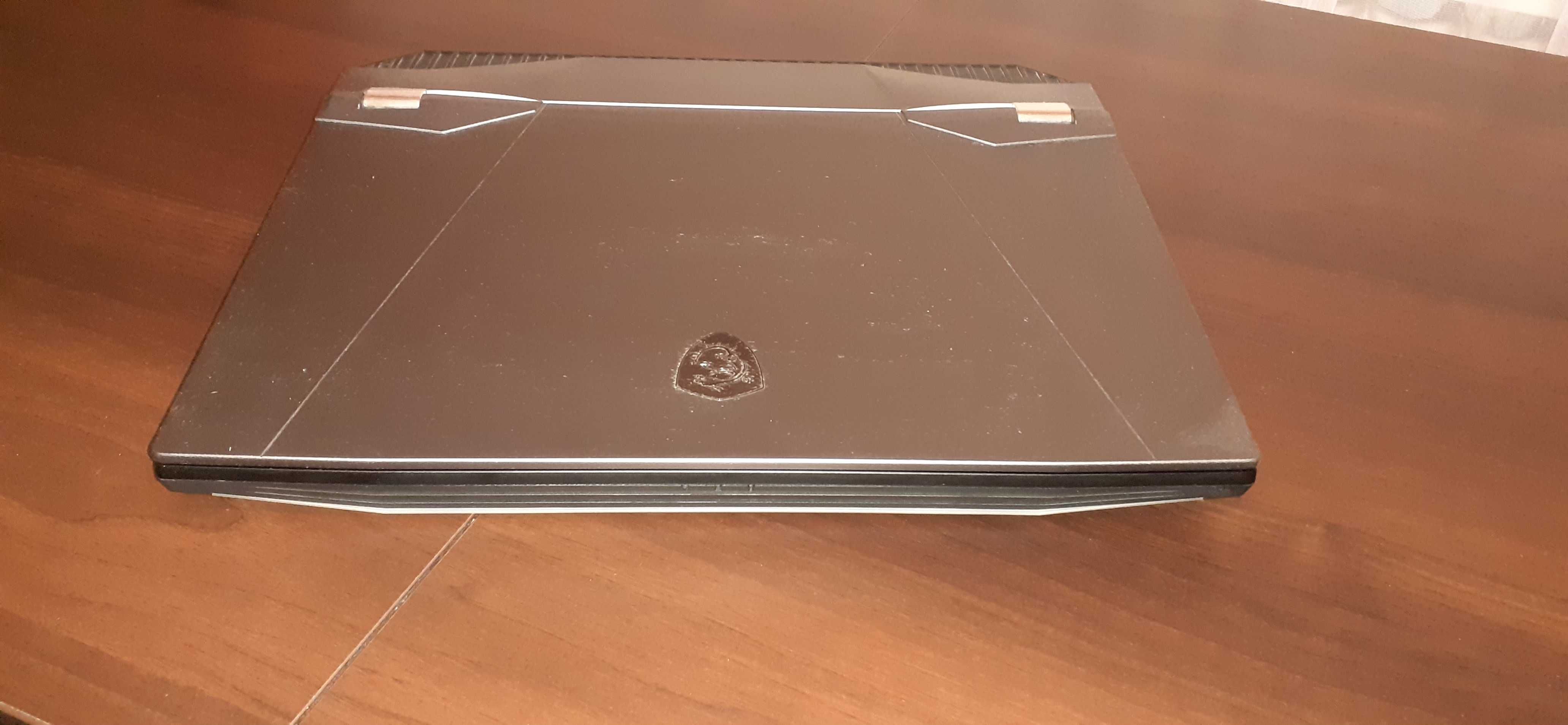 MSI GT76 Titan DT