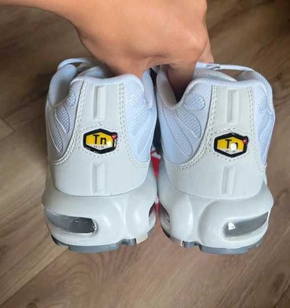 Buty damskie Trampk Nike_Air_Max_TN_Plus_White R.44