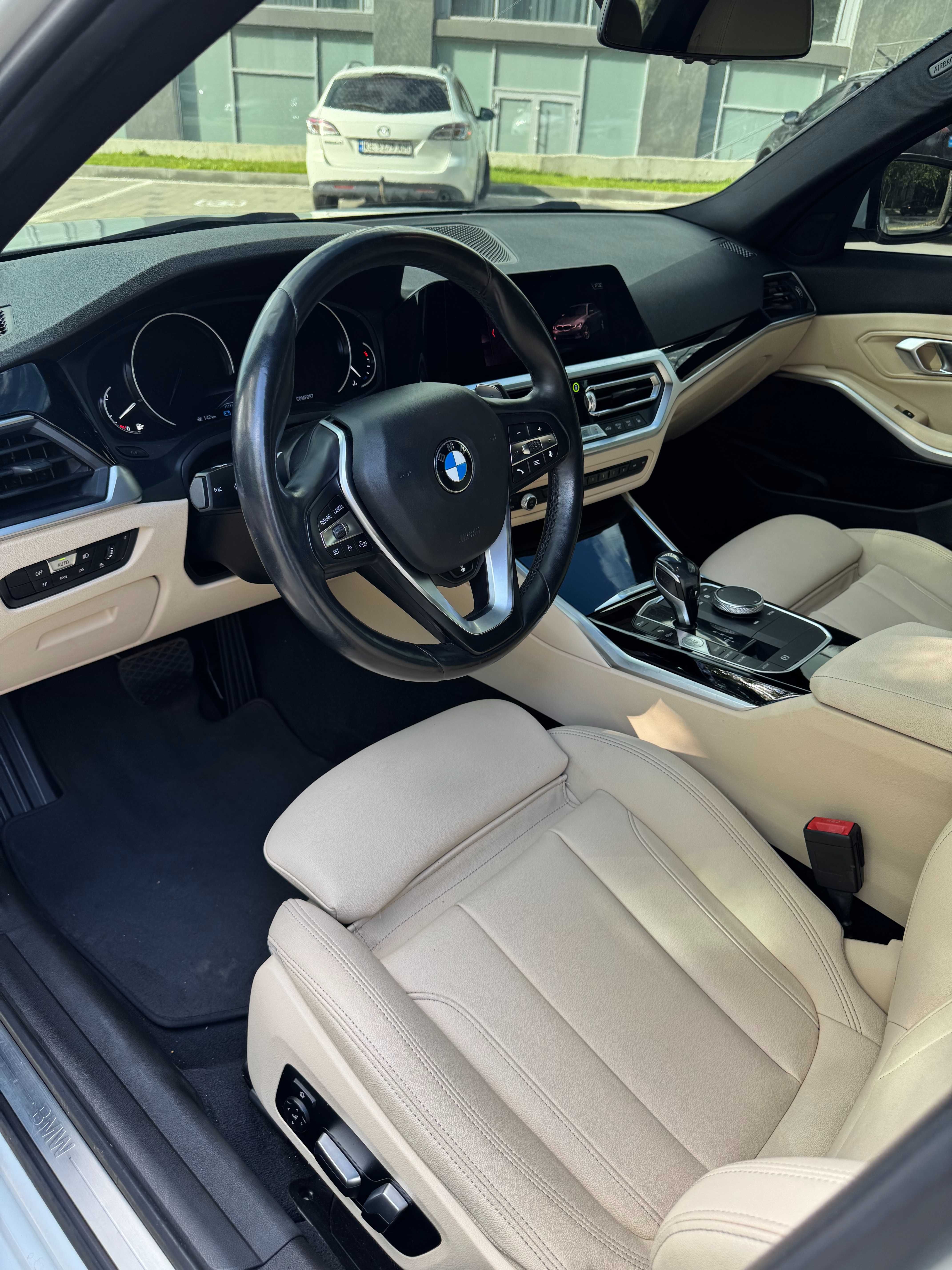 BMW 3 Series 2019 330i xDrive