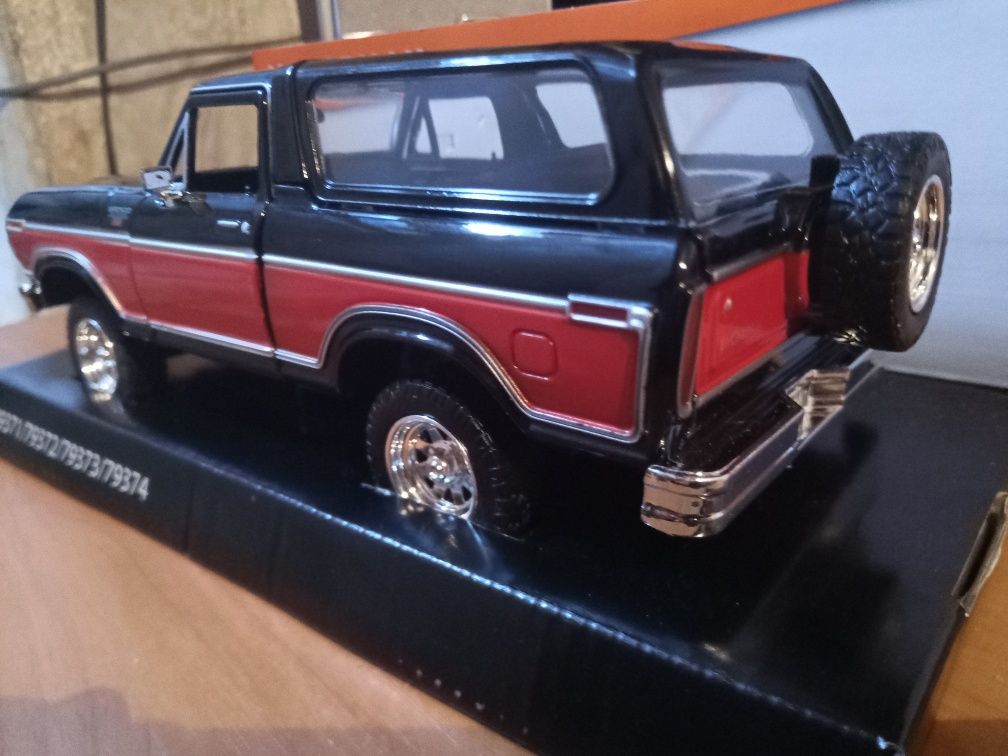 Модель от "MOTORMAX" Ford Bronco Ranger  масштаб 1/24