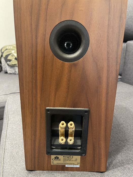 Kolumny glośnikowe Castle Knight 2
