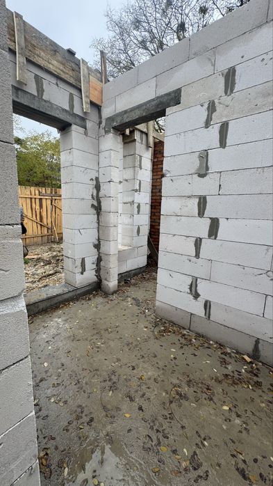 Новий проект! Сучасний будинок в центрі біля озера