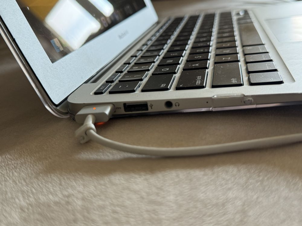 Macbook Air 11” (2015) i5