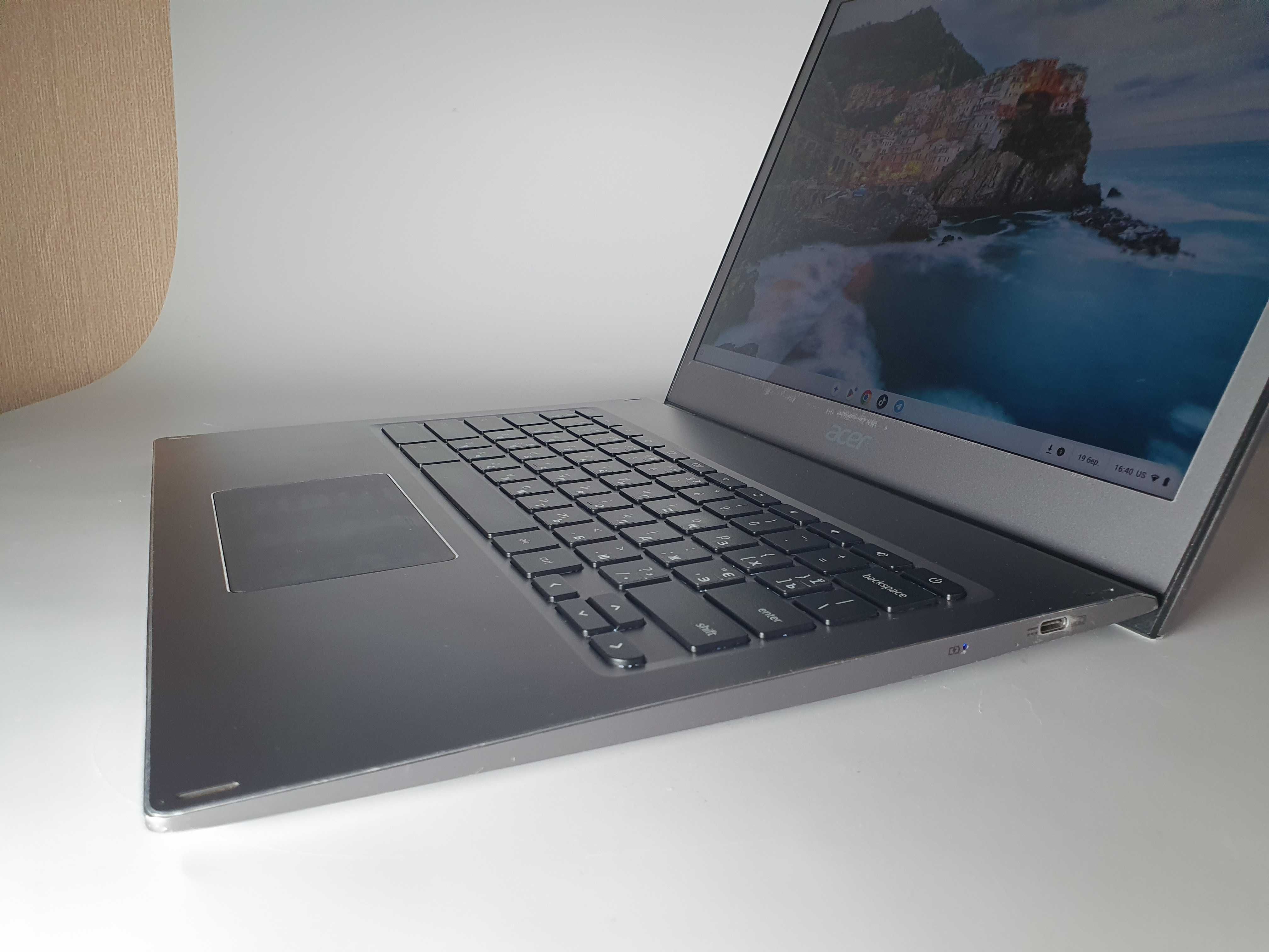 Acer CB713 хромбук 13.5' 4к IPS  Intel i3-8130, 8Gb ОЗУ. SSD 32 GB