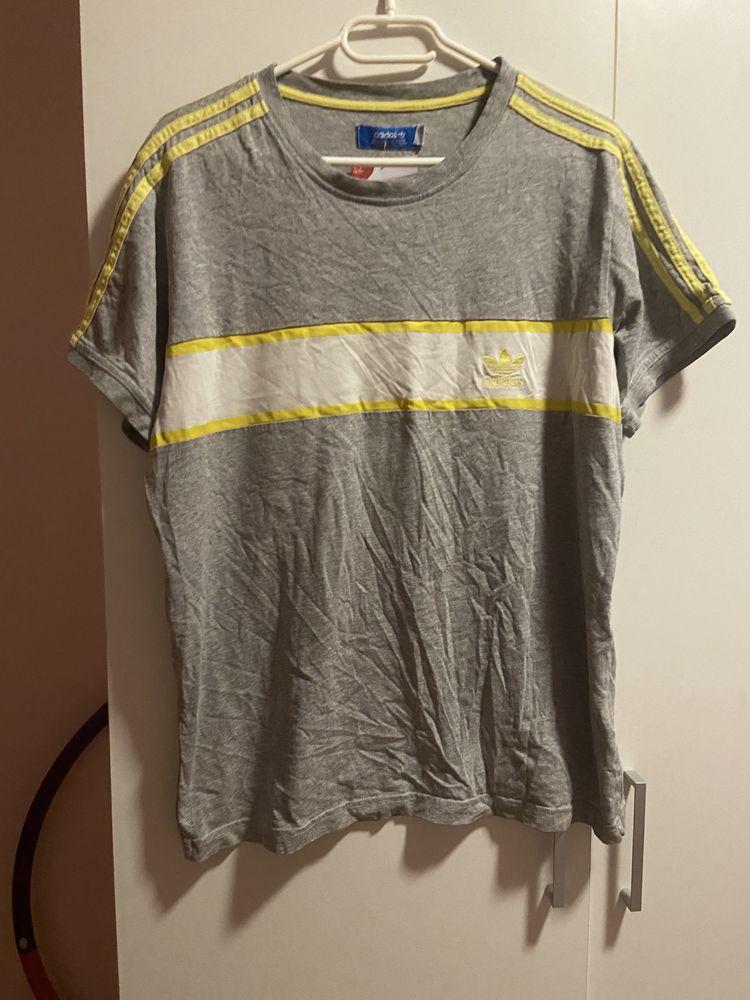 szary t-shirt adidas