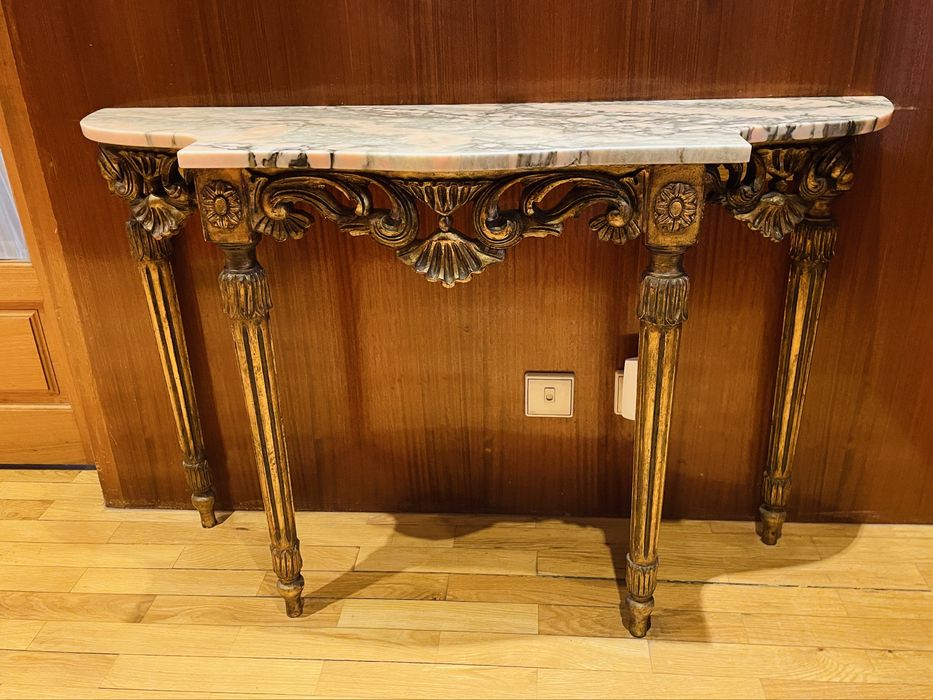 Credência/Móvel de Entrada e Espelho Clássicos em Madeira Dourada