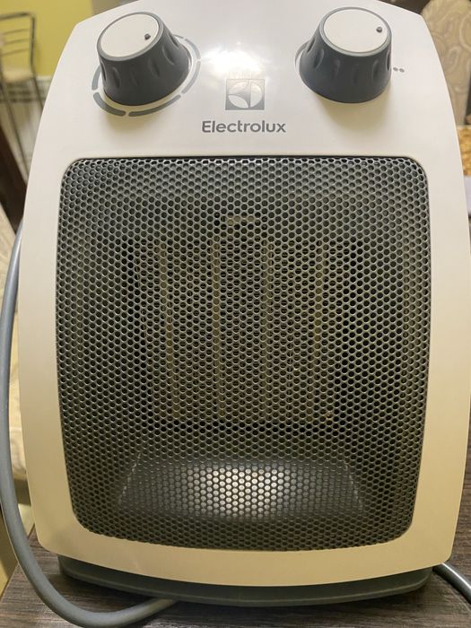 Тепловентилятор Electrolux EFH/C-5115 white