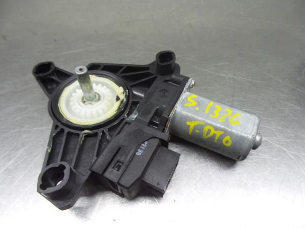 Motor vidro trás direito MERCEDES-BENZ Classe A (W176)