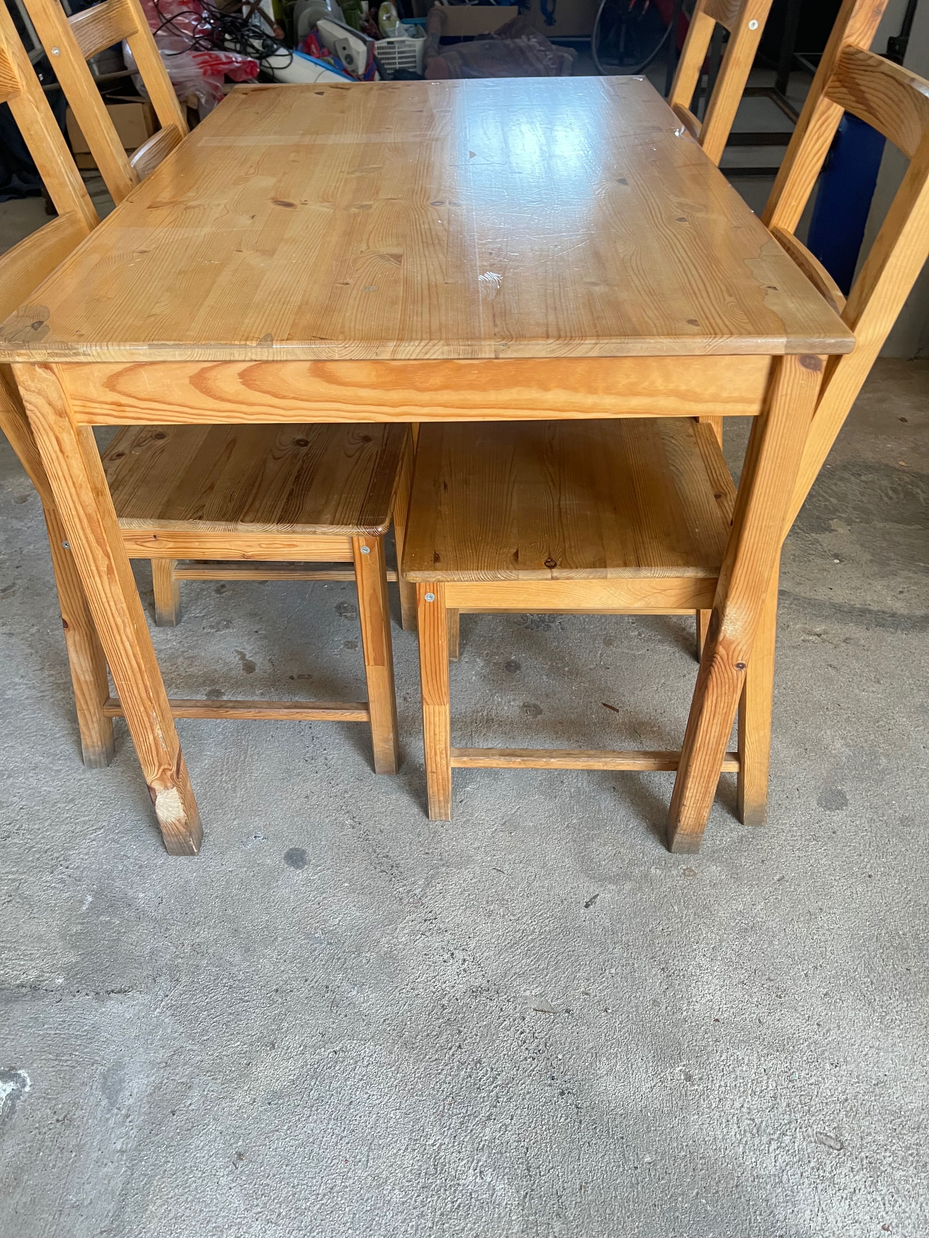 Vendo acervo de móveis para restauração
