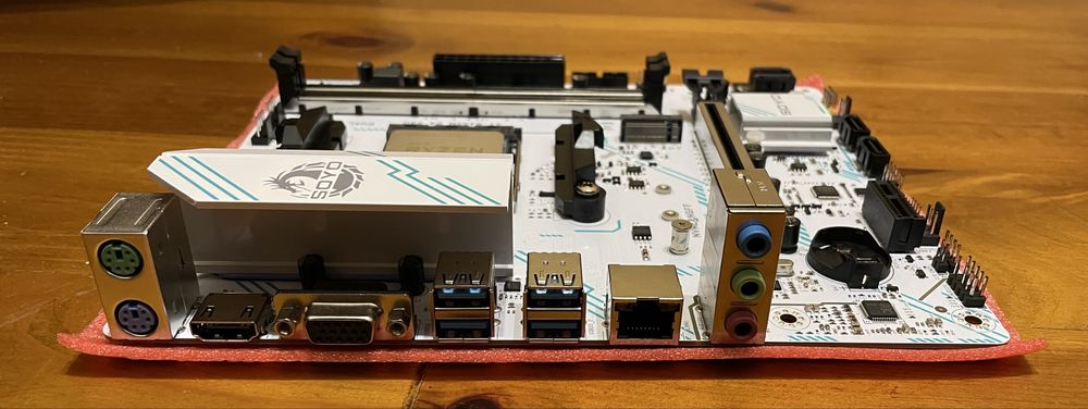 AMD Ryzen 7 3700x Soyo B450M-Pro комплект