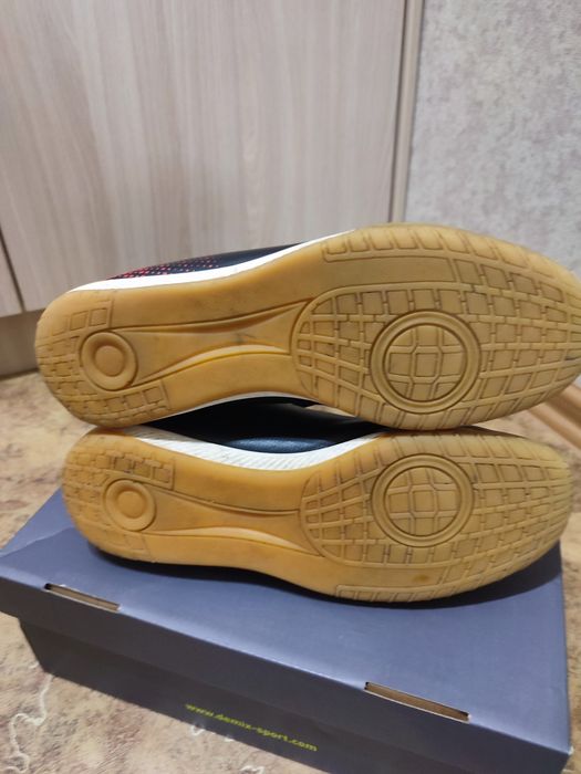 Бутси чоловічі б/у Demix Goal 2 TF р.42 27 см сороконожки кросівки кро