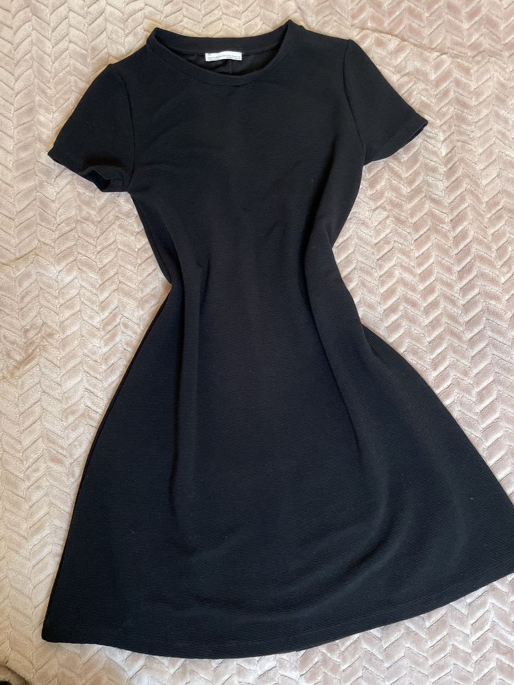 Маленька чорна сукня Zara