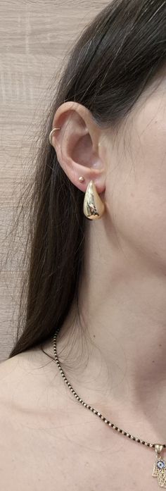 Złote kolczyki krople łezki gładkie angielskie zapięcie 585