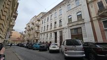 3-кімнатна квартира в витонченому елегантному будинку в центрі міста