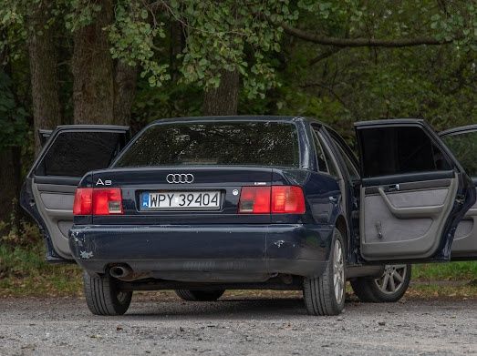 Audi A6C4 1.8 benzyna