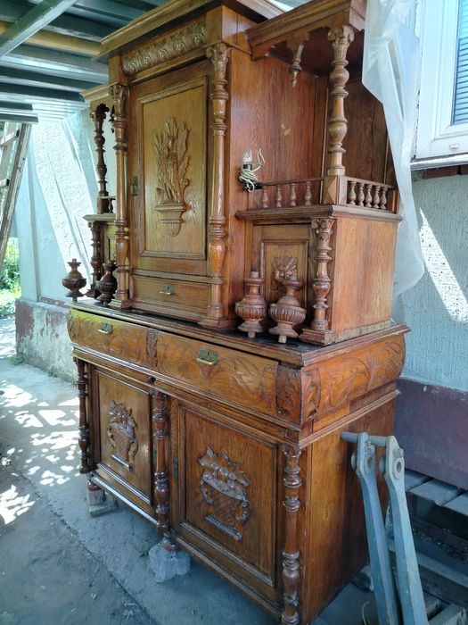 Сервант старый дуб + сосна.