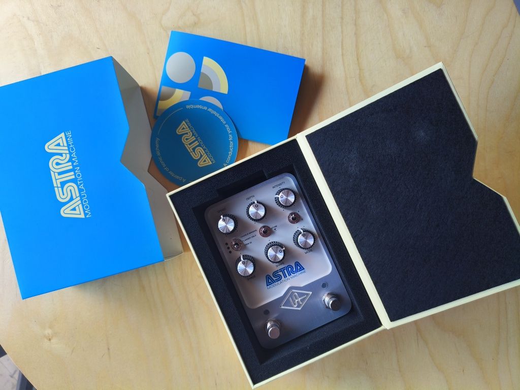 Universal Audio UAFX Astra Modulation Machine