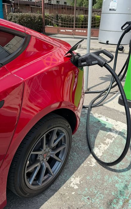 Продать тесла модель 3