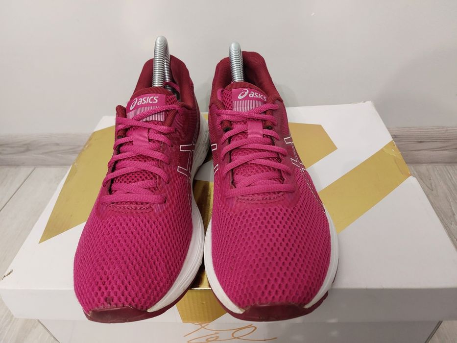 Buty damskie do biegania Asics Gel Phoenix rozmiar 40,5.