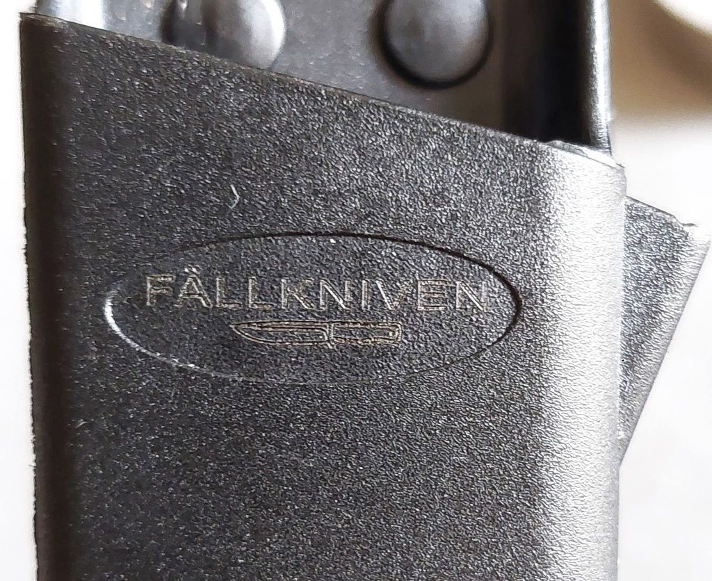 Faca Fallkniven militar Suécia