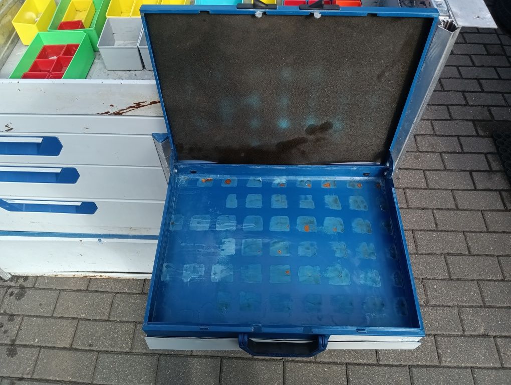 Warsztat samochodowy regał sortimo