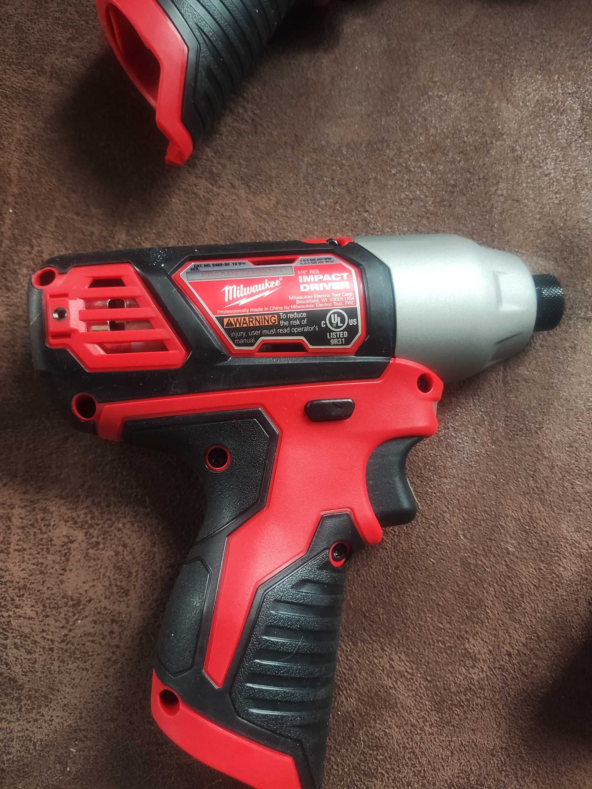 Zestaw 5 elektronarzędzi Milwaukee M12, 2 baterie, zestaw bitów. Nowy