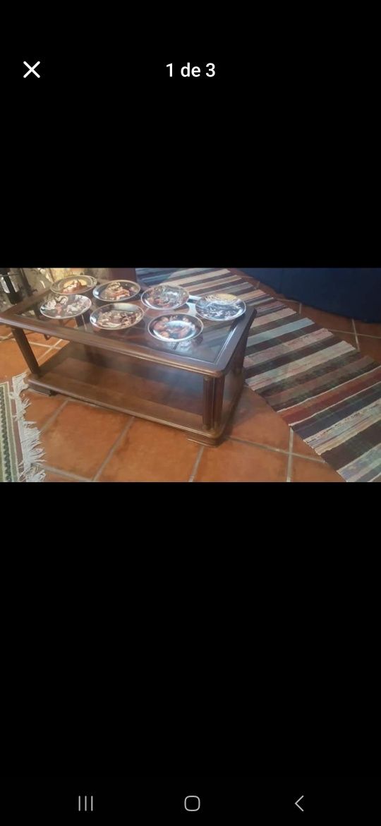 Mesa e pratos de natal