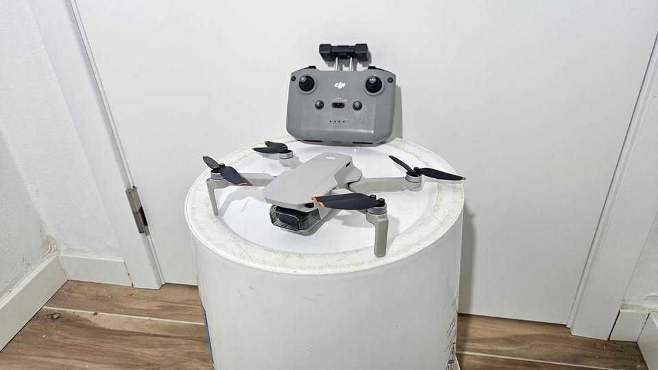 DJI Mini 2SE 2.7K Drone