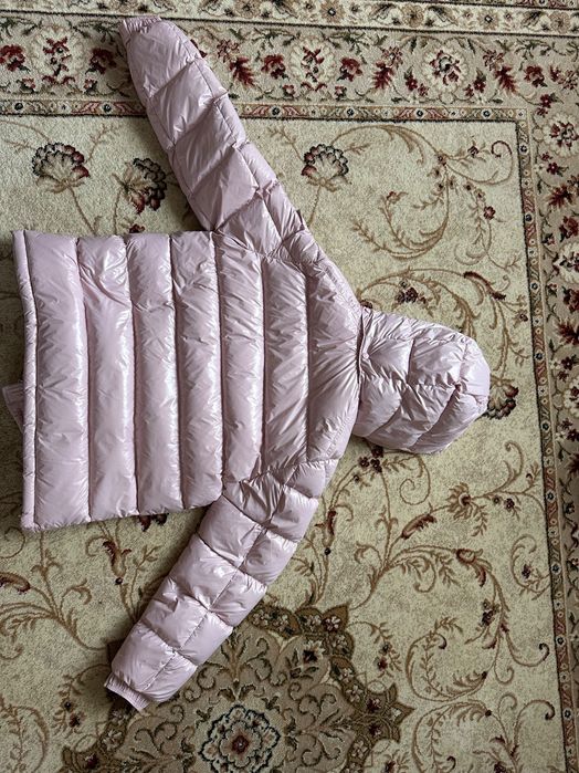 куртка розова moncler