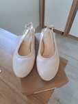 Buty z wolną piętą