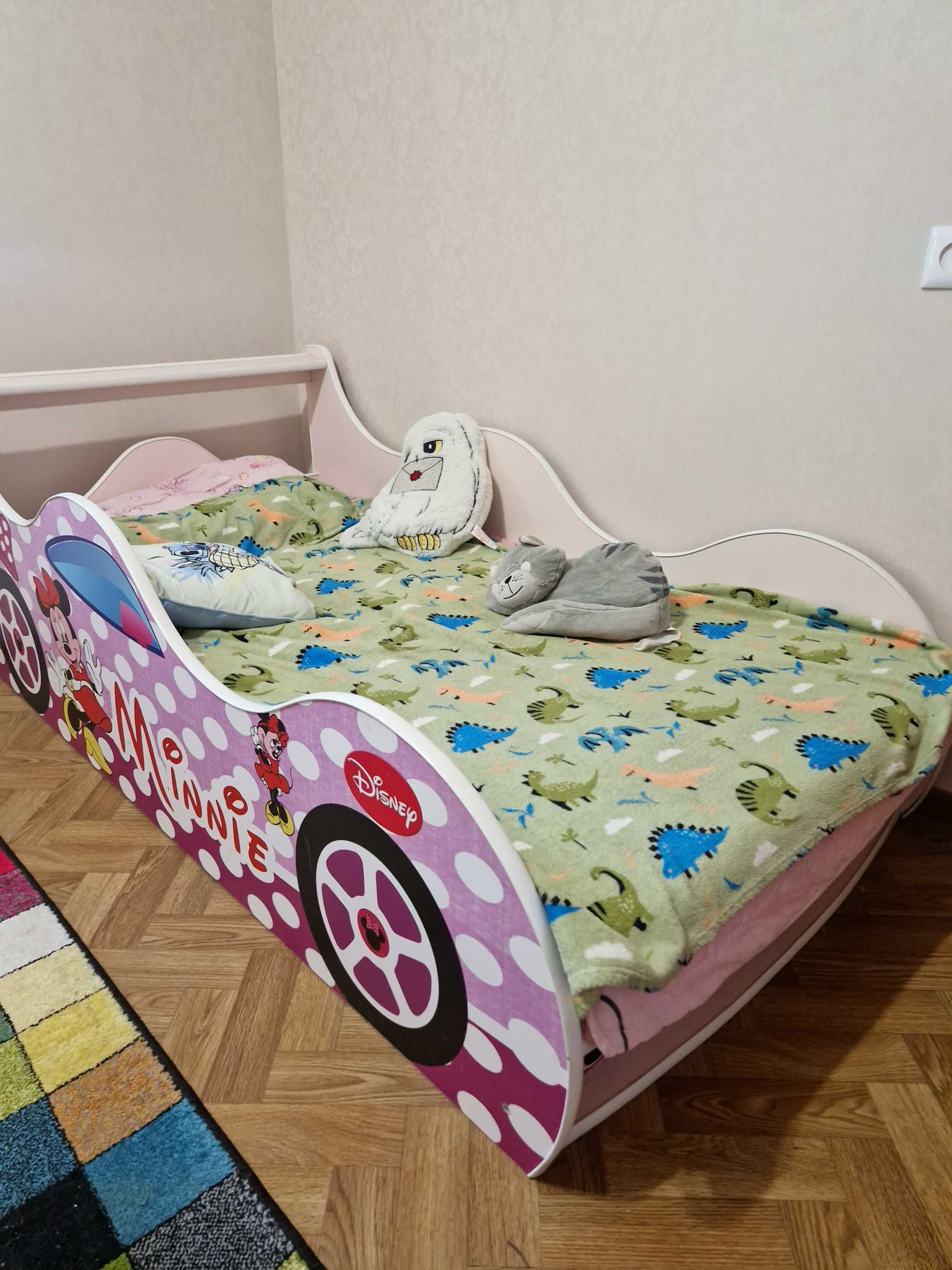 Ліжко для дівчпток