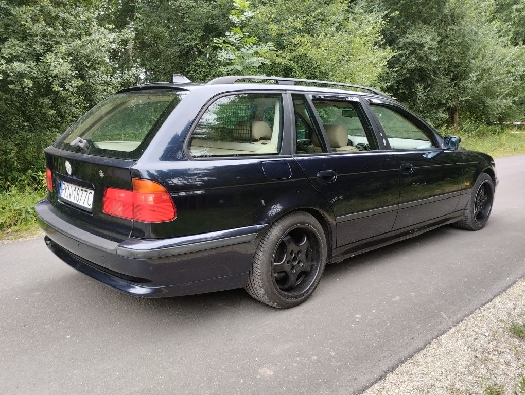 BMW E39 b/G 2.8  automat w bdb stanie