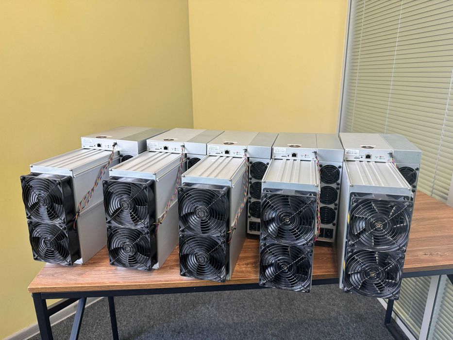НАЯВНІСТЬ! Майнери Antminer E9 Pro 3580 Mh 2200 Вт Asic Bitmain