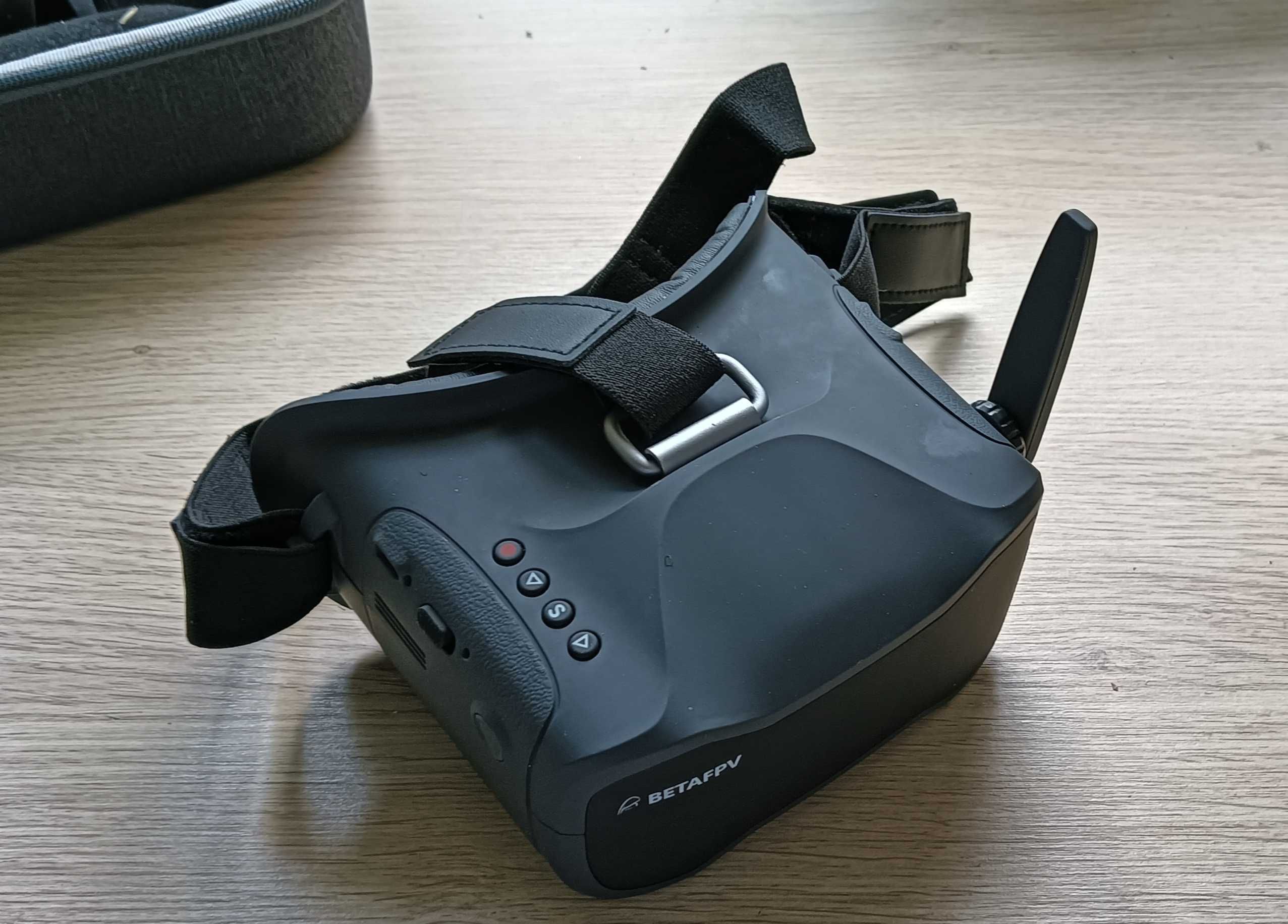 Dron Betafpv Aquila 16 z zestawem