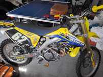 SUZUKI RMZ 250 cross