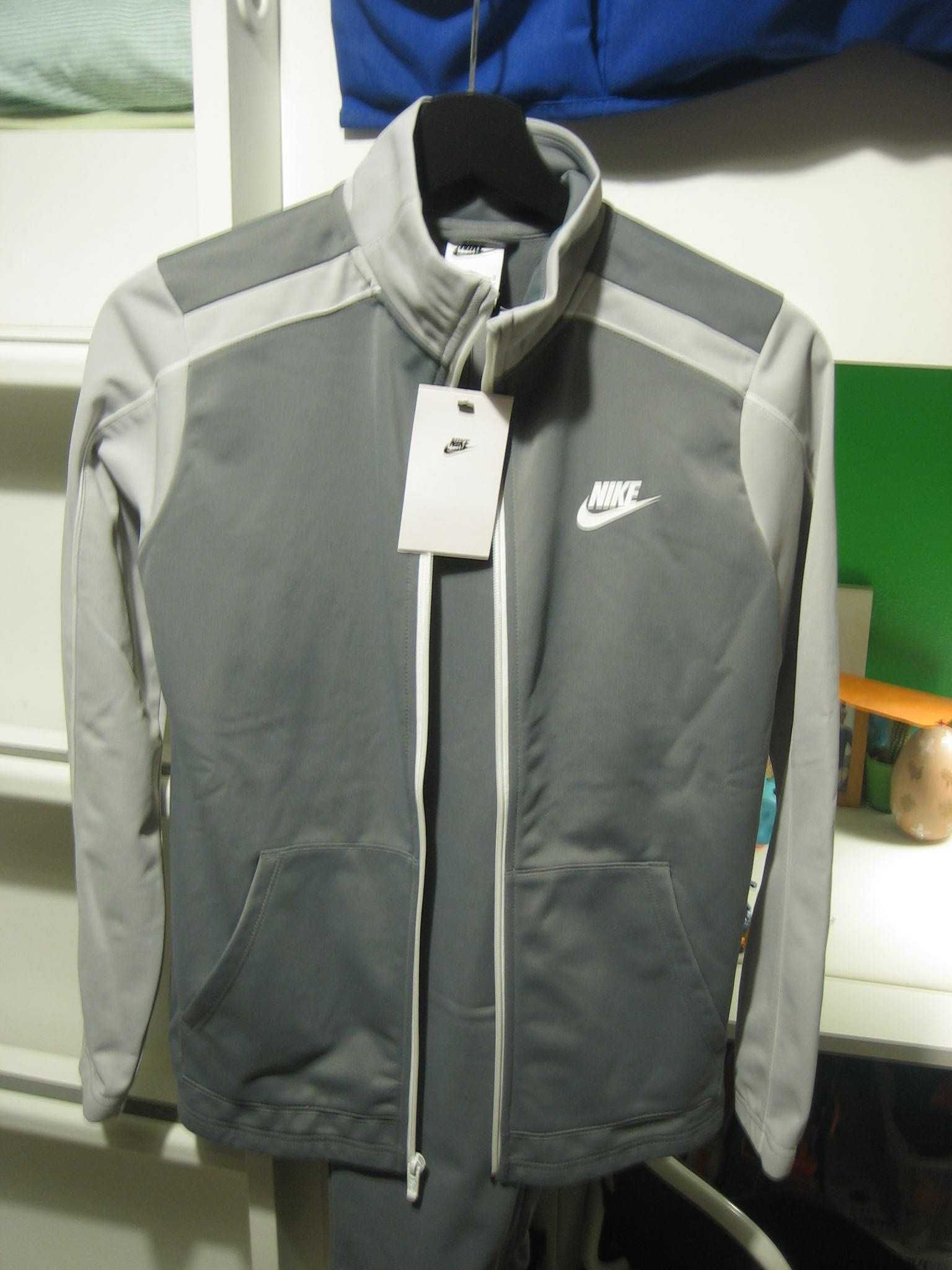 NOWY dres KIDS kpl. NIKE r."L" (147-158cm.)