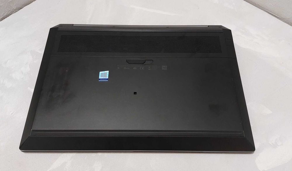 HP Zbook 15 G6 | i7-9850H | 32 GB RAM | 512 SSD | Quadro - 4GB | 15.6"