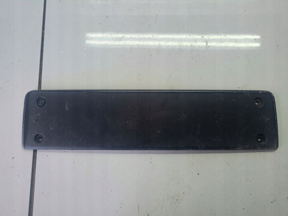 volkswagen passat b7 2012 ramka przedniej tablicy rejestracyjnej